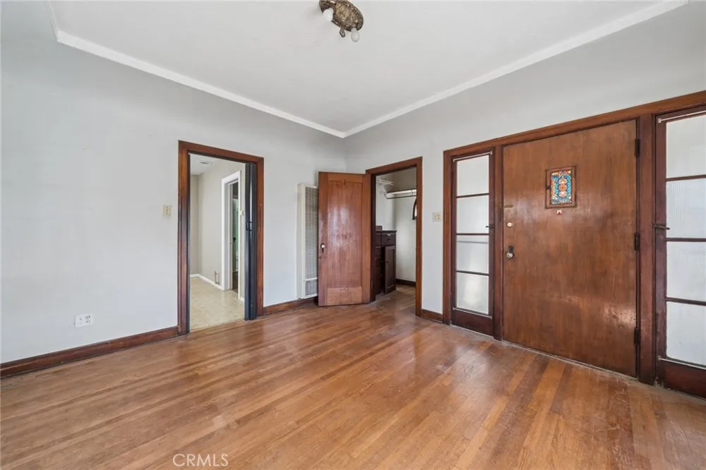 142 6th Street Seal Beach, CA 90740