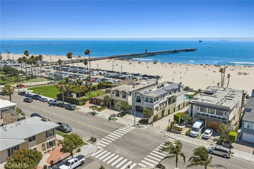 142 6th Street Seal Beach, CA 90740
