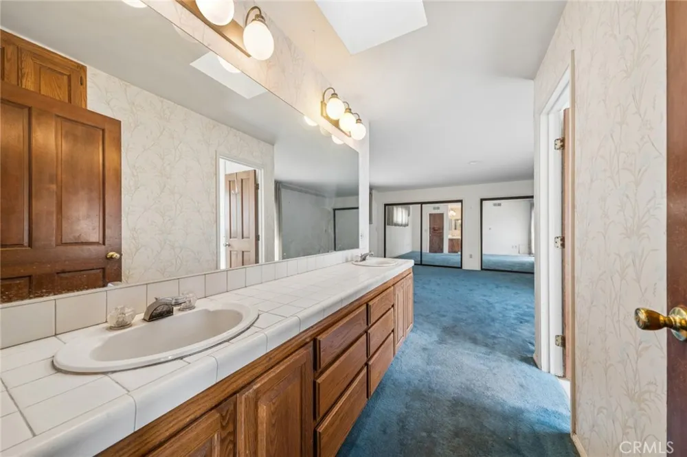142 6th Street Seal Beach, CA 90740
