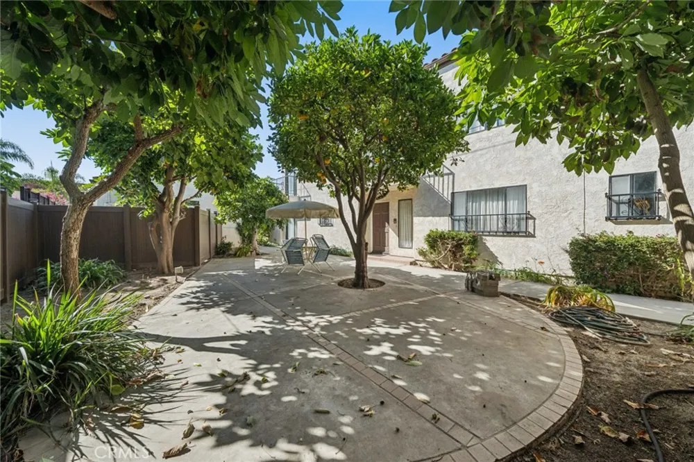 142 6th Street Seal Beach, CA 90740