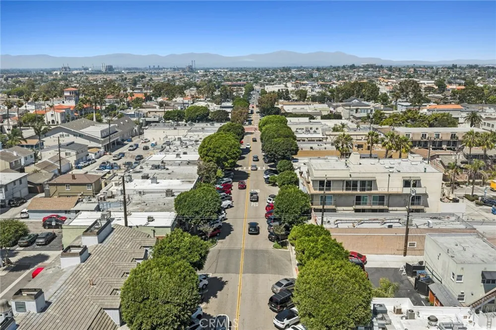 142 6th Street Seal Beach, CA 90740