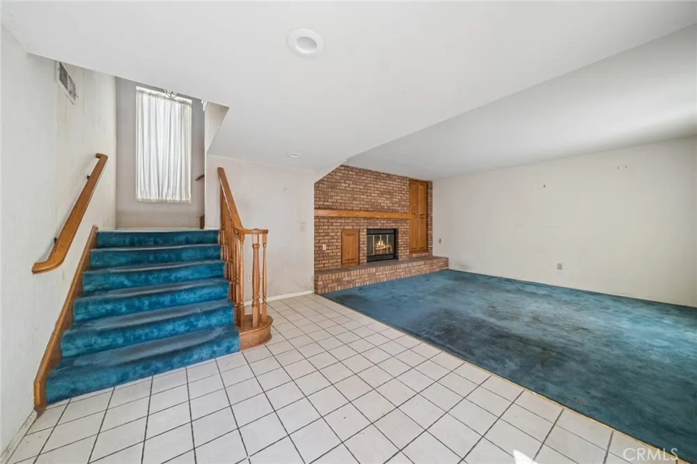 142 6th Street Seal Beach, CA 90740