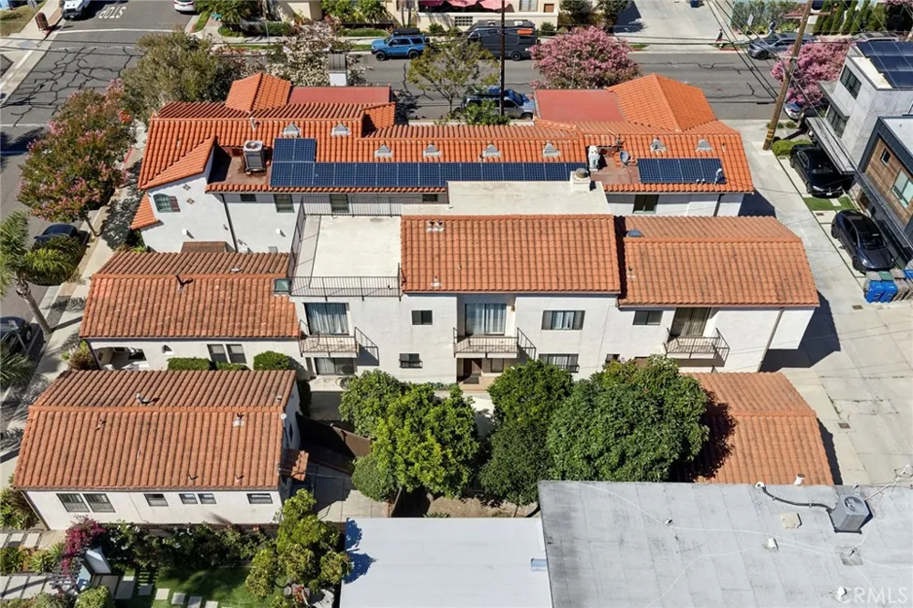 142 6th Street Seal Beach, CA 90740