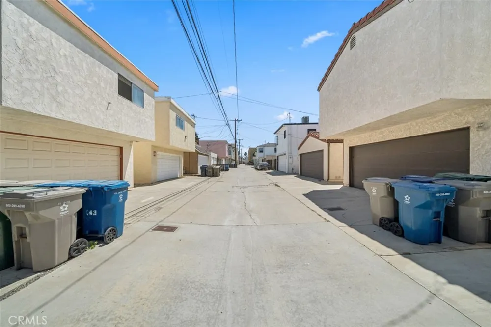 142 6th Street Seal Beach, CA 90740