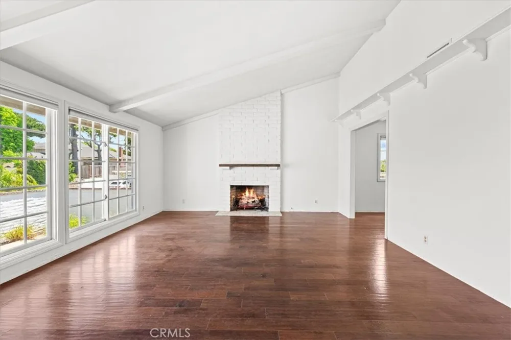 2701 Cardinal Costa Mesa, CA 92626