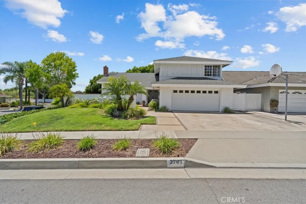 2701 Cardinal Costa Mesa, CA 92626