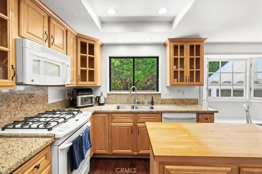 2701 Cardinal Costa Mesa, CA 92626
