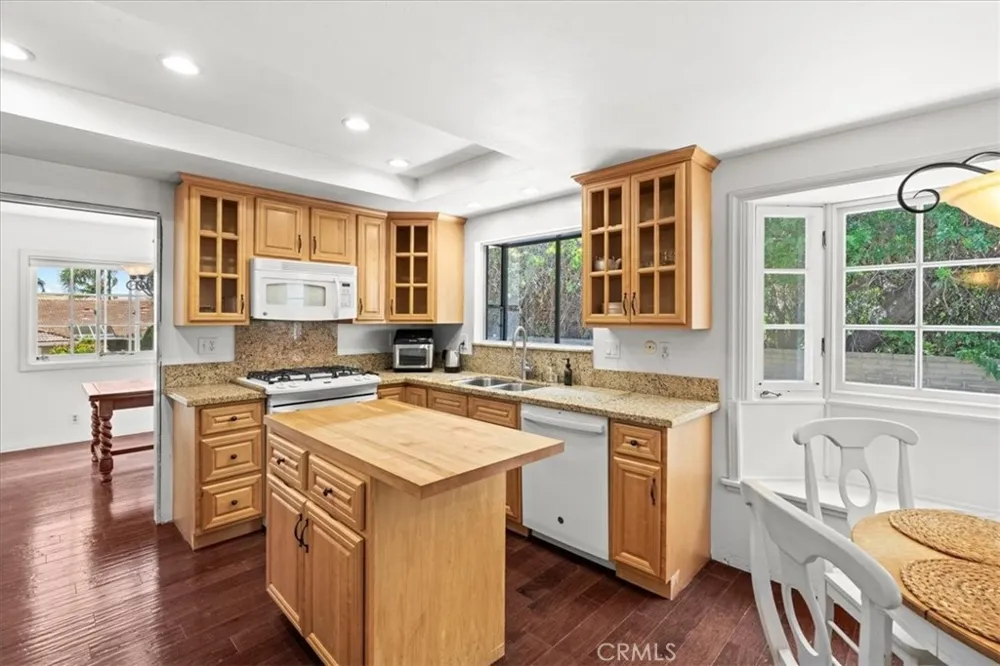 2701 Cardinal Costa Mesa, CA 92626