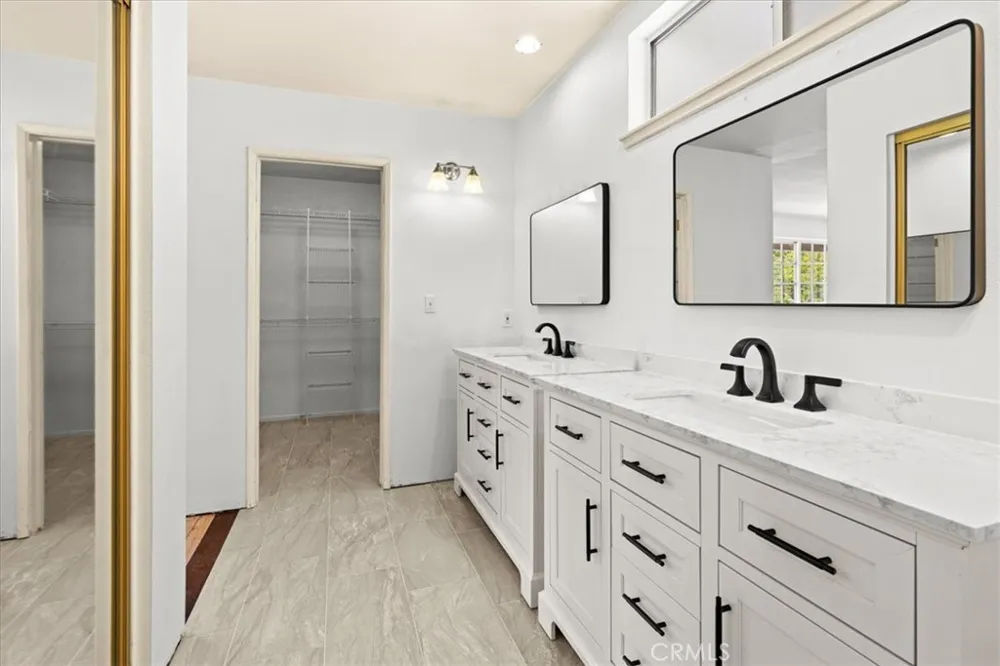 2701 Cardinal Costa Mesa, CA 92626