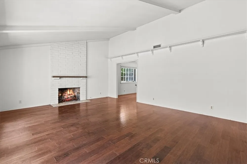 2701 Cardinal Costa Mesa, CA 92626