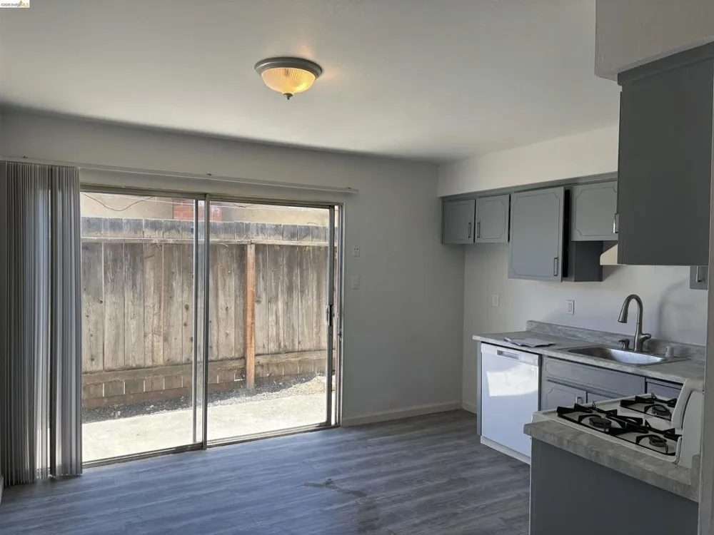 22 South Lake Drive Antioch, CA 94509