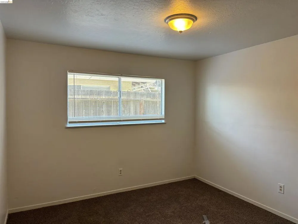 22 South Lake Drive Antioch, CA 94509