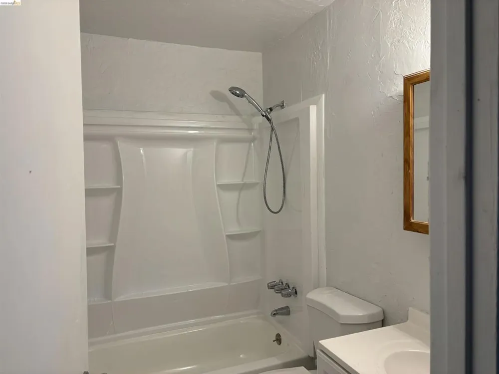 22 South Lake Drive Antioch, CA 94509