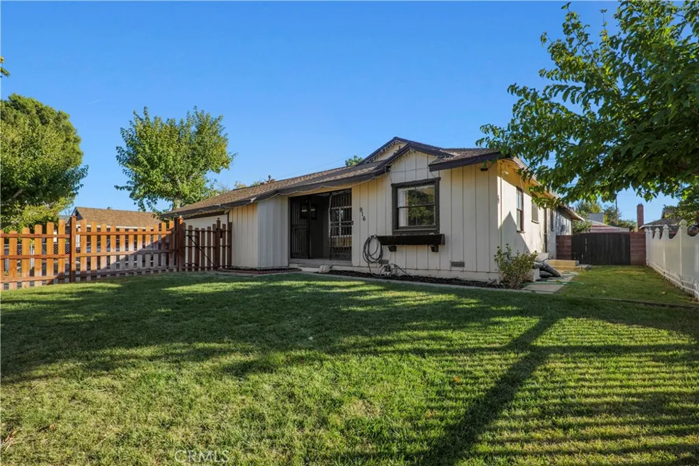 916 W Avenue J8 Lancaster, CA 93534
