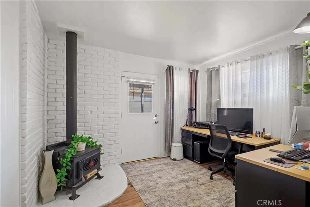 916 W Avenue J8 Lancaster, CA 93534