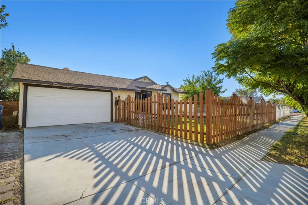 916 W Avenue J8 Lancaster, CA 93534