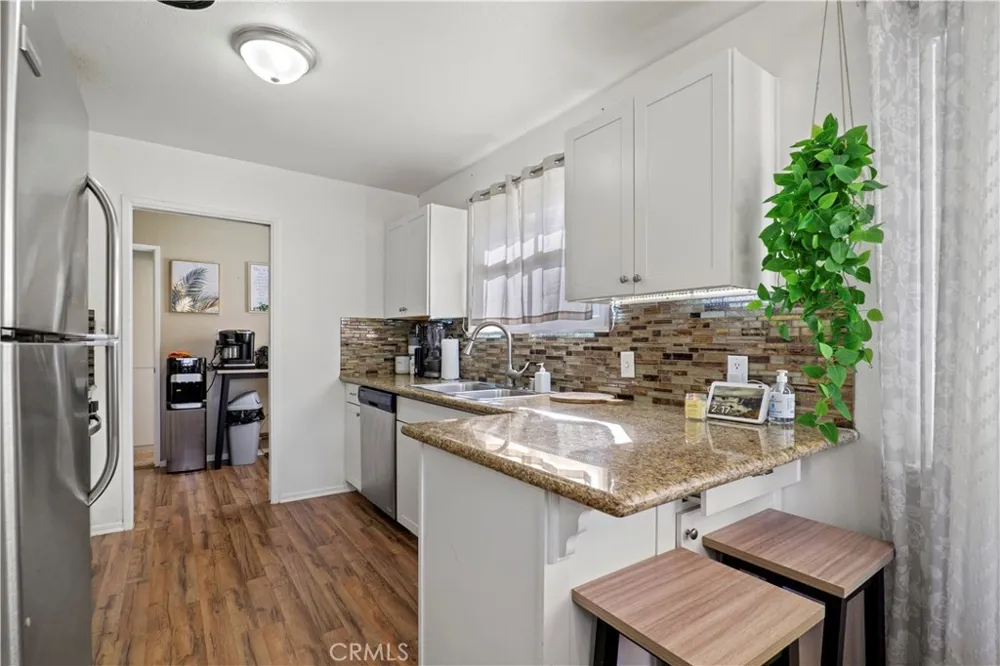 916 W Avenue J8 Lancaster, CA 93534