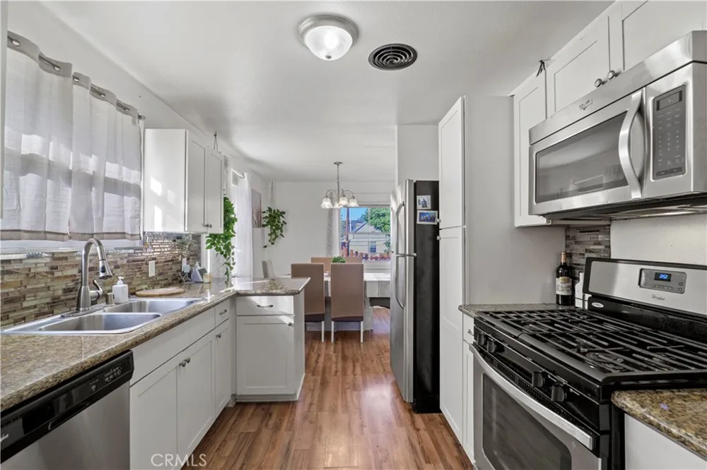 916 W Avenue J8 Lancaster, CA 93534