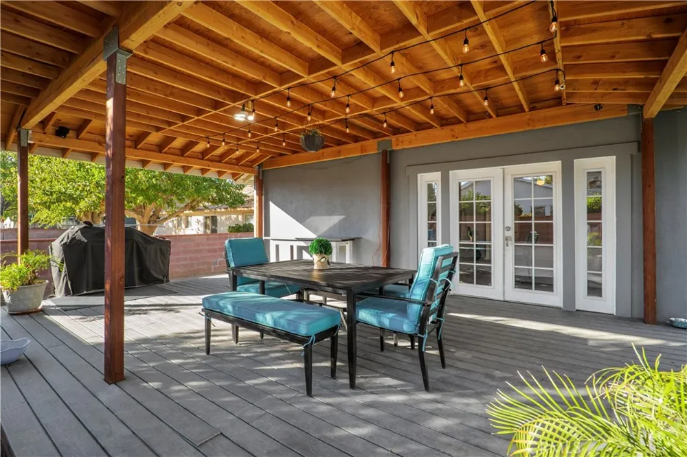 916 W Avenue J8 Lancaster, CA 93534