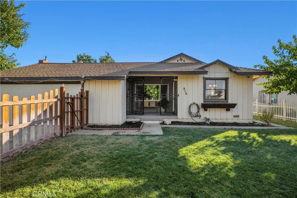 916 W Avenue J8 Lancaster, CA 93534