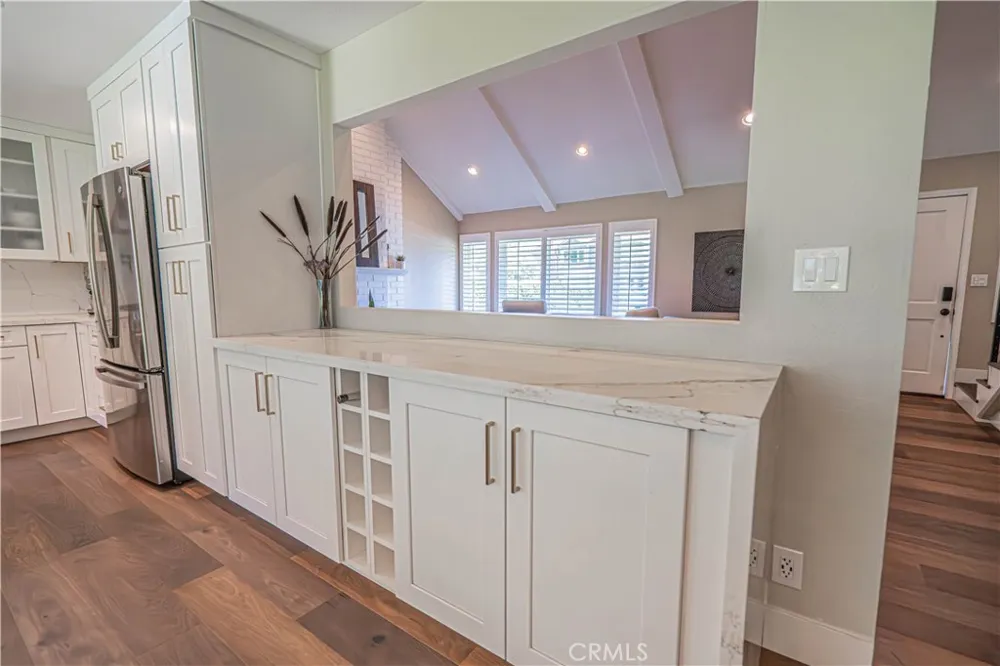 23340 Cedartown Newhall, CA 91321