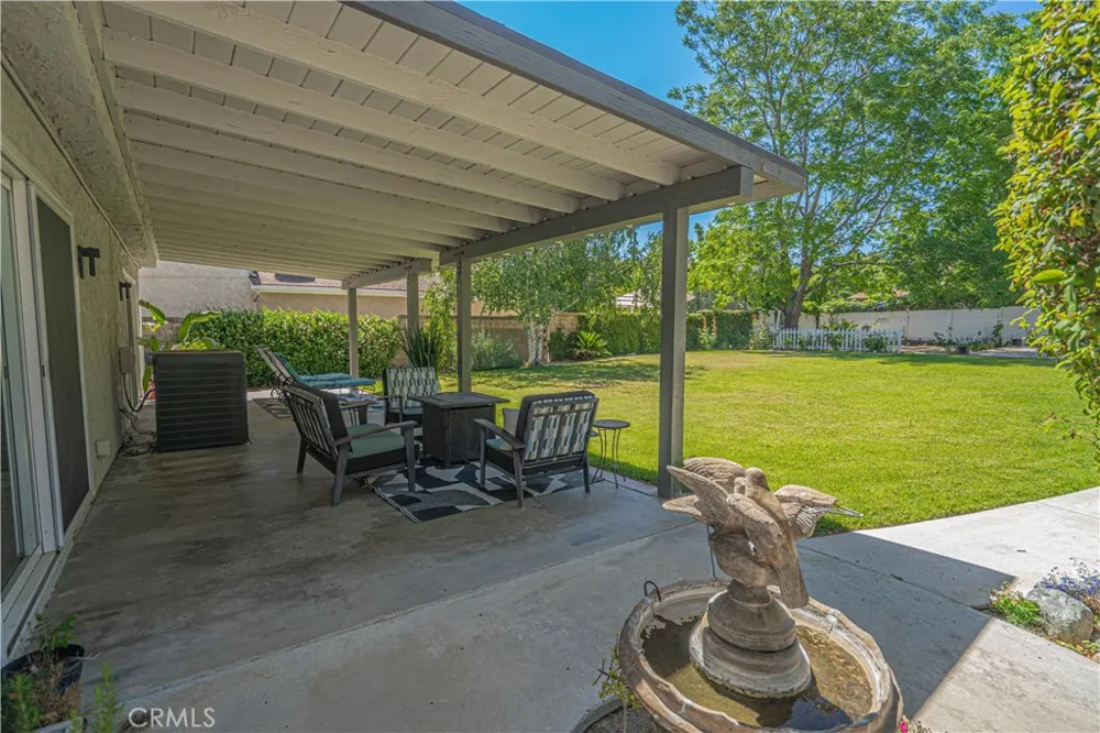 23340 Cedartown Newhall, CA 91321