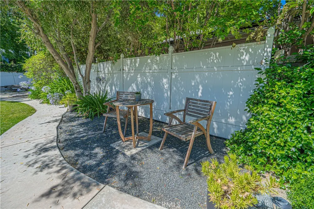 23340 Cedartown Newhall, CA 91321