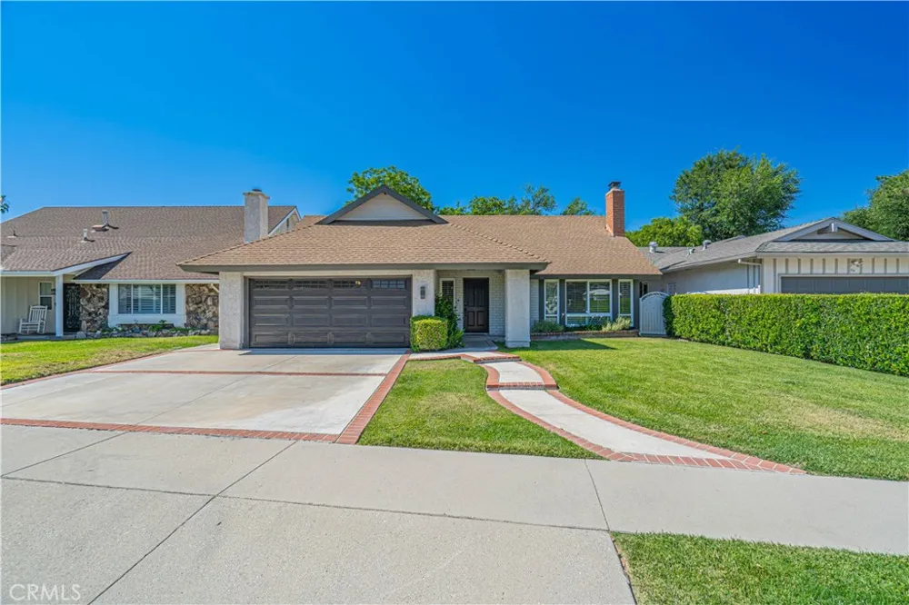 23340 Cedartown Newhall, CA 91321