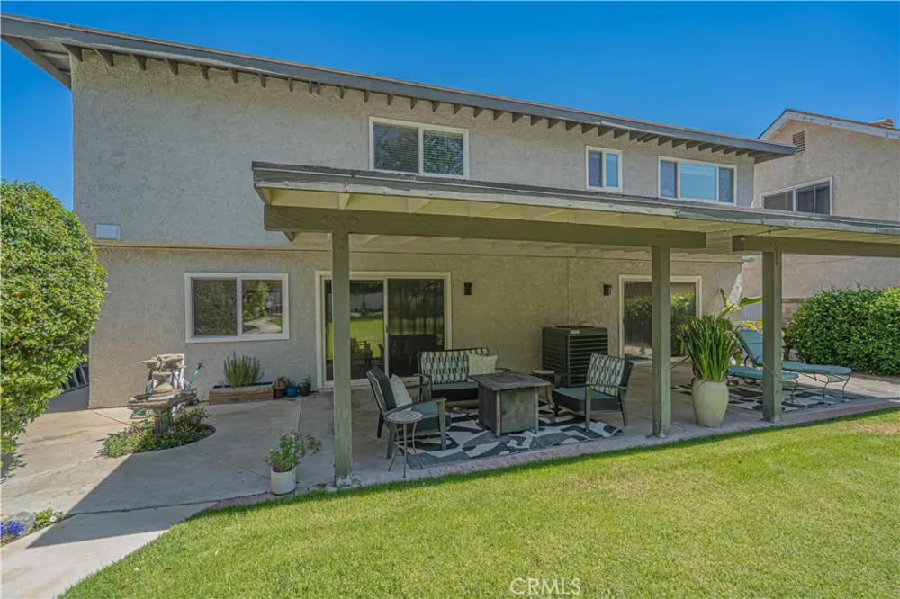 23340 Cedartown Newhall, CA 91321
