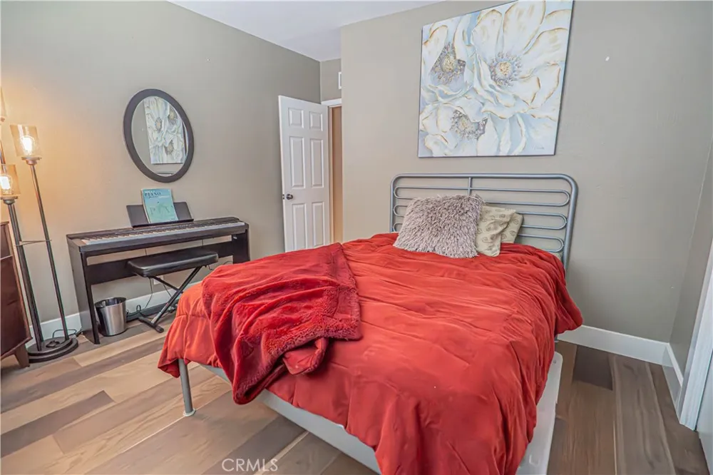 23340 Cedartown Newhall, CA 91321