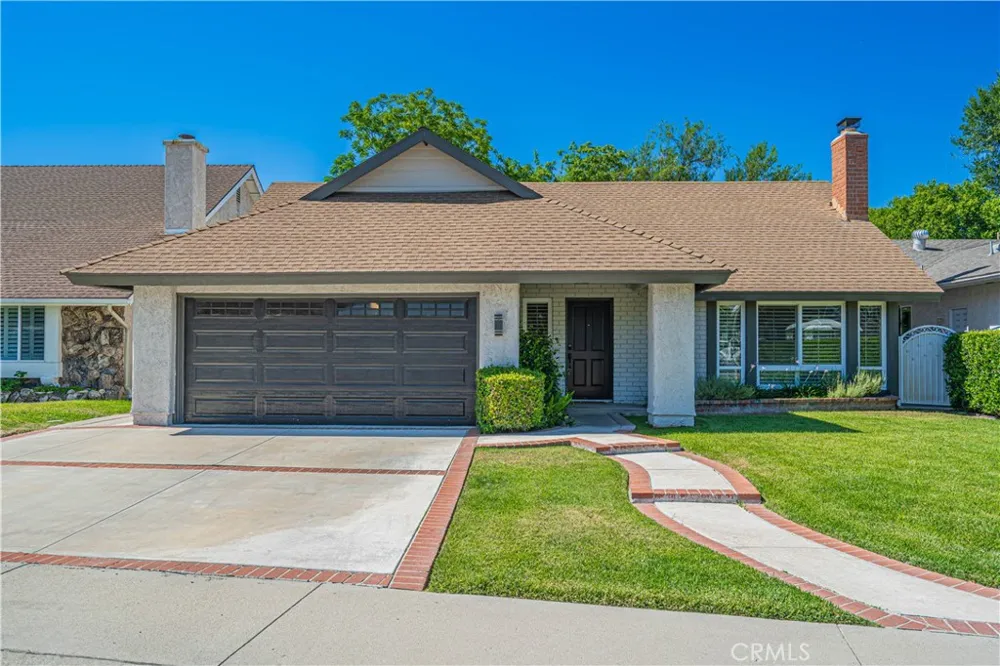 23340 Cedartown Newhall, CA 91321