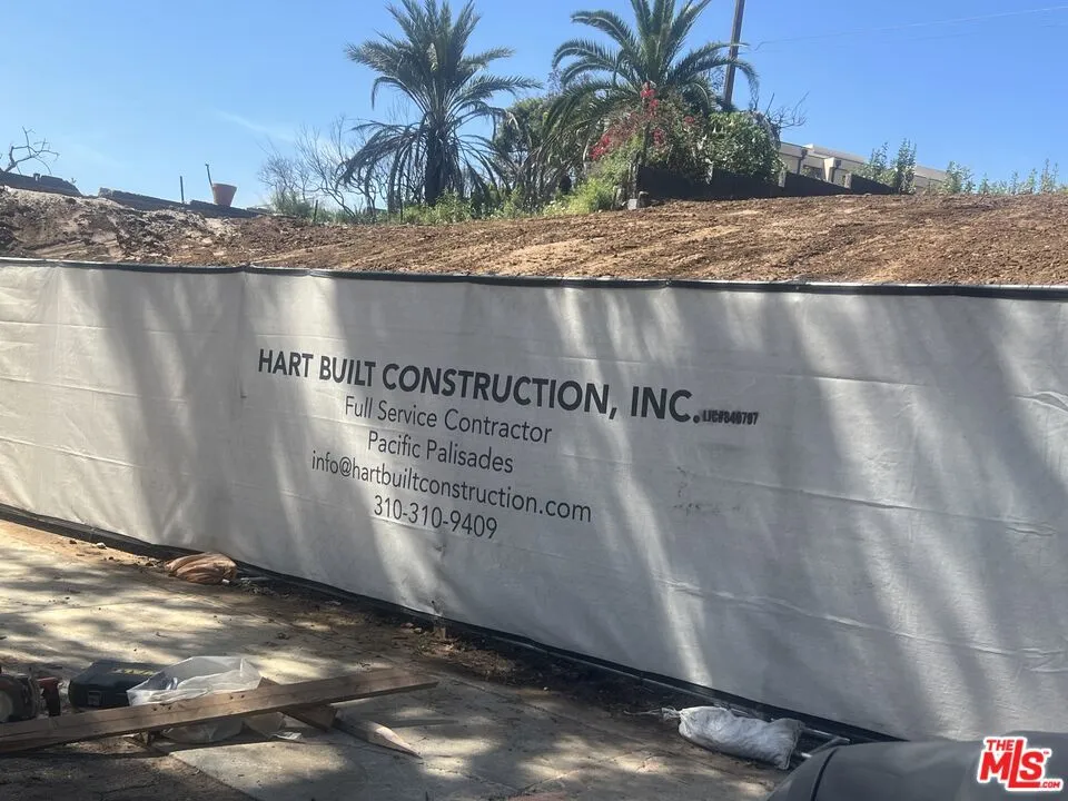 16723 W Sunset Boulevard Pacific Palisades, CA 90272