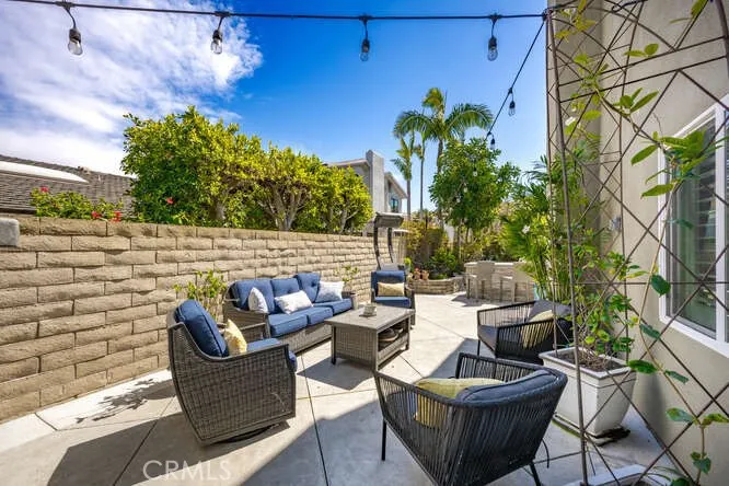 16332 Spartan Circle Huntington Beach, CA 92649