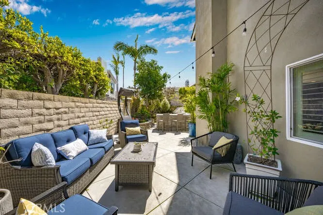 16332 Spartan Circle Huntington Beach, CA 92649