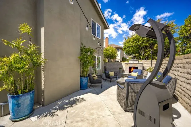 16332 Spartan Circle Huntington Beach, CA 92649