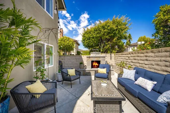 16332 Spartan Circle Huntington Beach, CA 92649