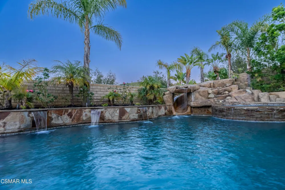 796 Via Sedona Newbury Park, CA 91320