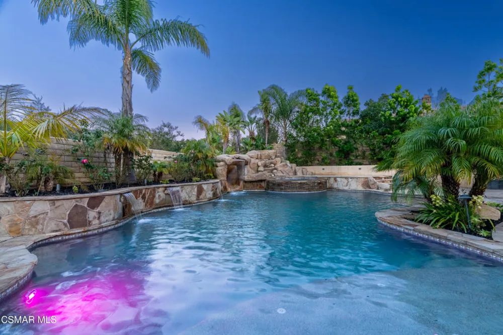 796 Via Sedona Newbury Park, CA 91320