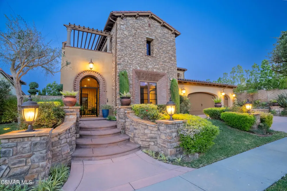 796 Via Sedona Newbury Park, CA 91320