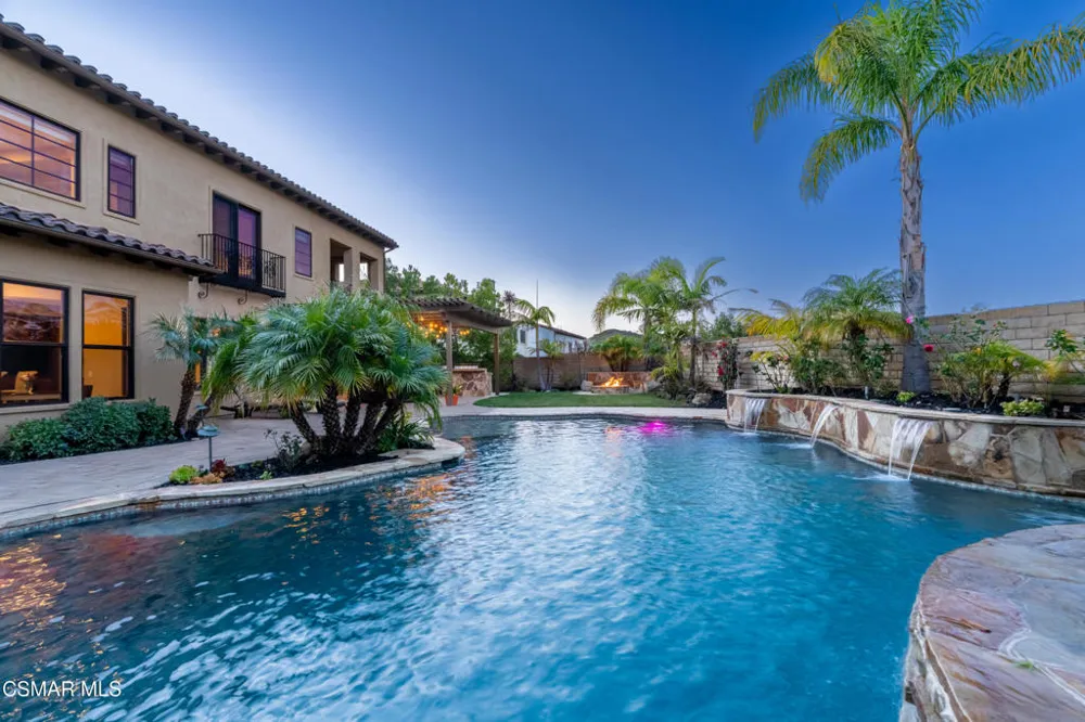 796 Via Sedona Newbury Park, CA 91320