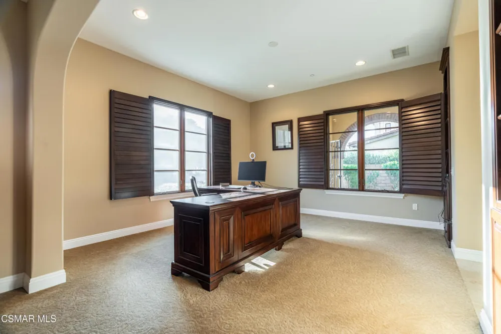 796 Via Sedona Newbury Park, CA 91320