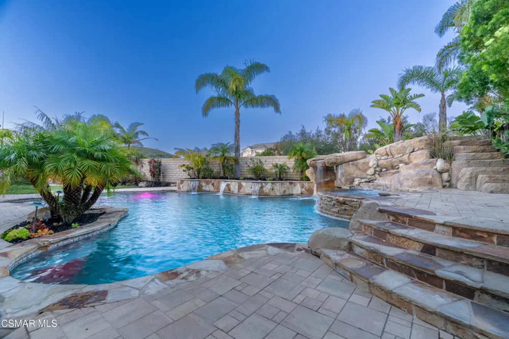 796 Via Sedona Newbury Park, CA 91320