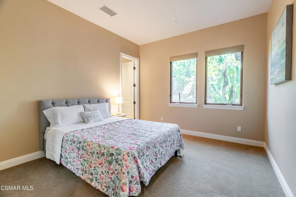 796 Via Sedona Newbury Park, CA 91320
