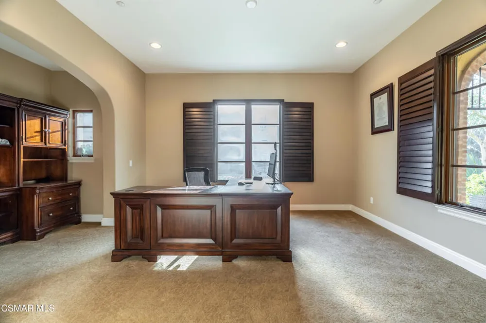 796 Via Sedona Newbury Park, CA 91320