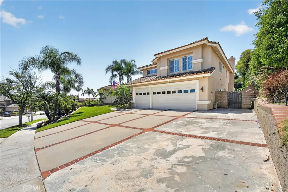 6119 Park Crest Chino Hills, CA 91709