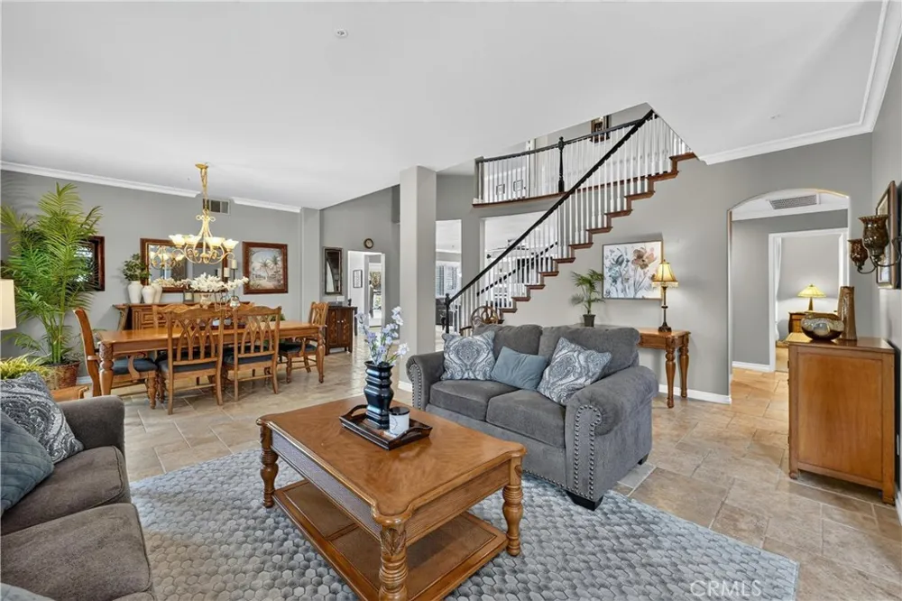 6119 Park Crest Chino Hills, CA 91709