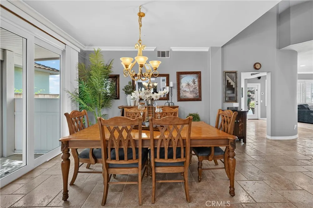 6119 Park Crest Chino Hills, CA 91709