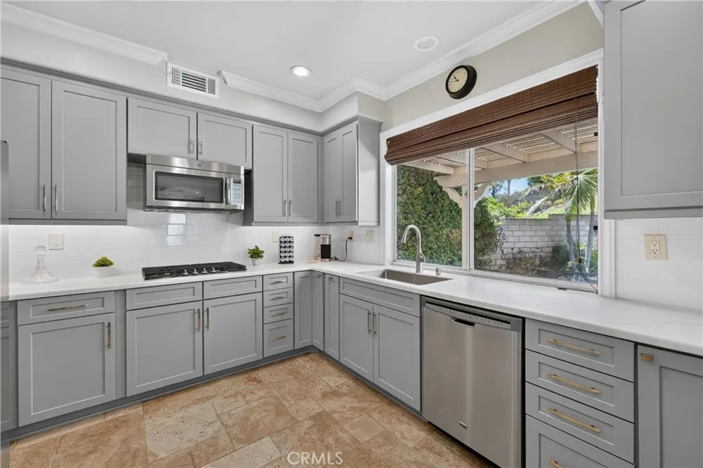 6119 Park Crest Chino Hills, CA 91709