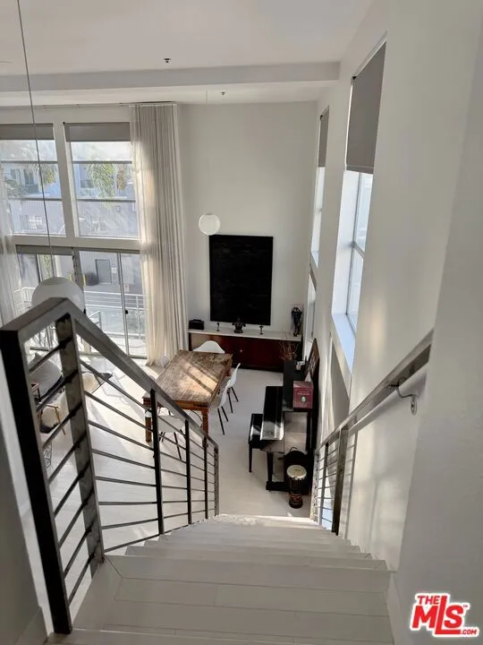 13326 Beach Avenue #203 Marina del Rey, CA 90292