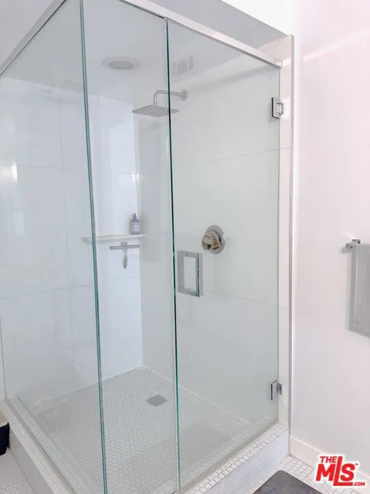 13326 Beach Avenue #203 Marina del Rey, CA 90292